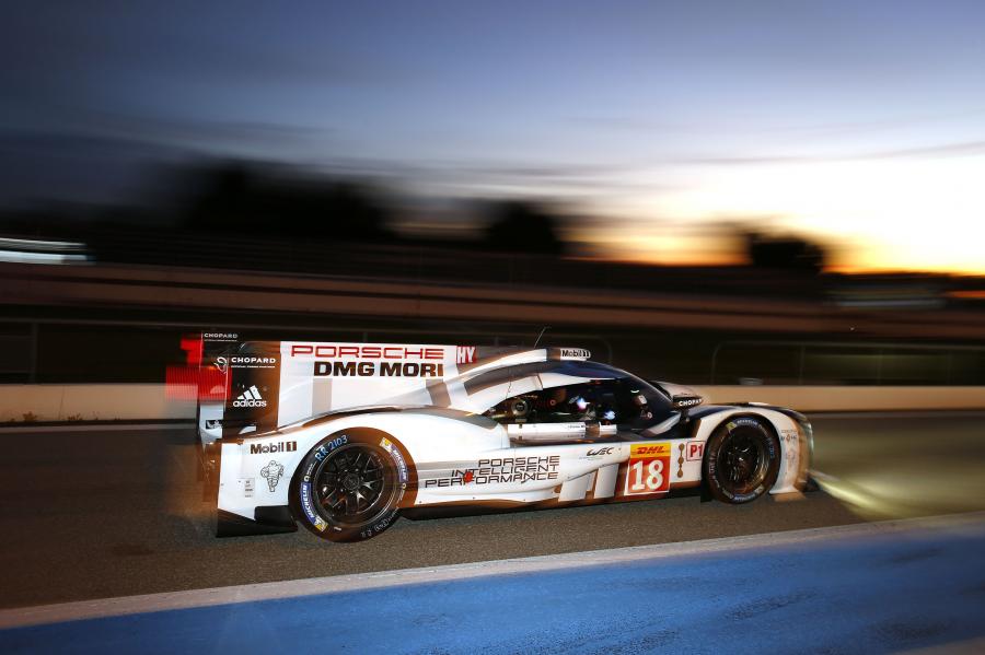  Porsche 919 Hybrid 2015 года  (фото 32 из 481)